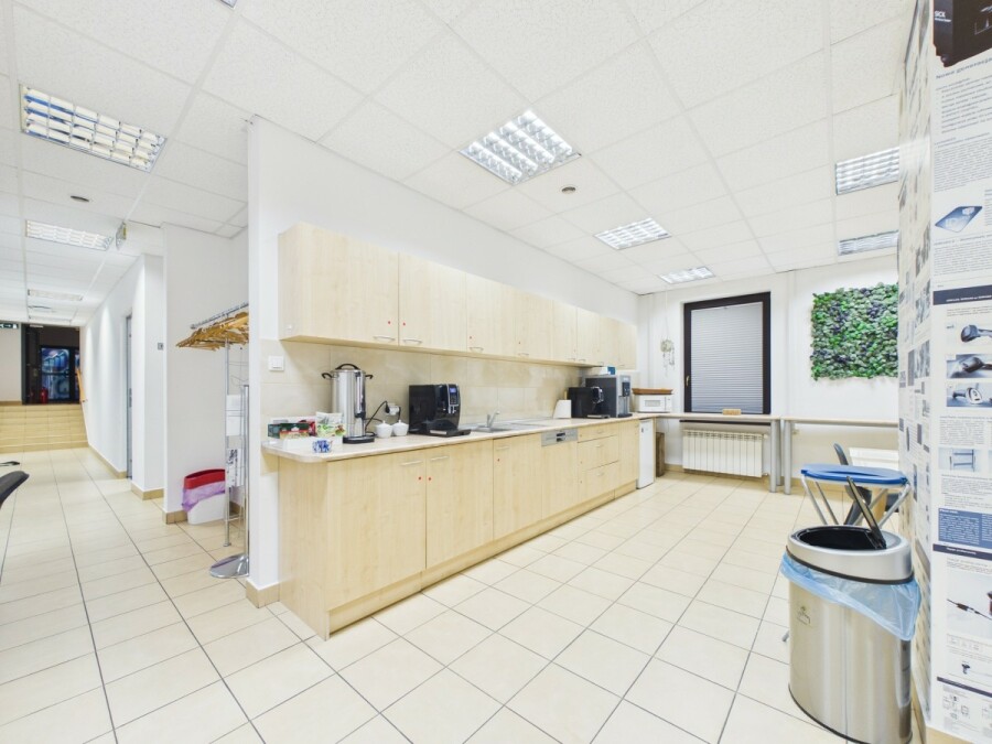 Warszawa, Wola Ulrychów, Nakielska, 4 kondygnacje w budynku biurowym na wynajem