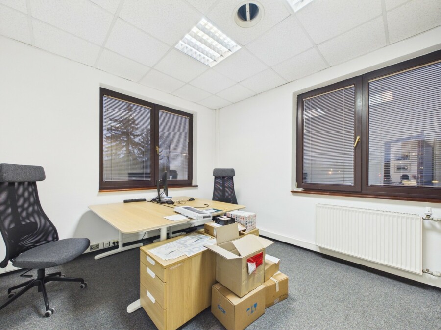 Warszawa, Wola Ulrychów, Nakielska, 4 kondygnacje w budynku biurowym na wynajem