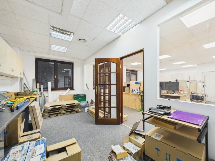 Warszawa, Wola Ulrychów, Nakielska, 4 kondygnacje w budynku biurowym na wynajem