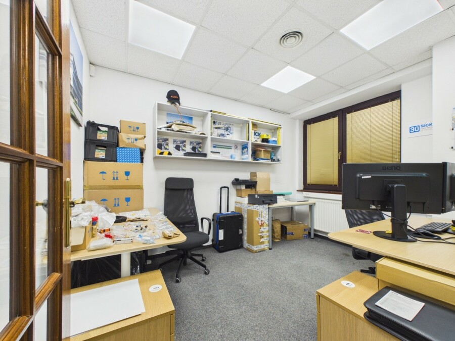 Warszawa, Wola Ulrychów, Nakielska, 4 kondygnacje w budynku biurowym na wynajem