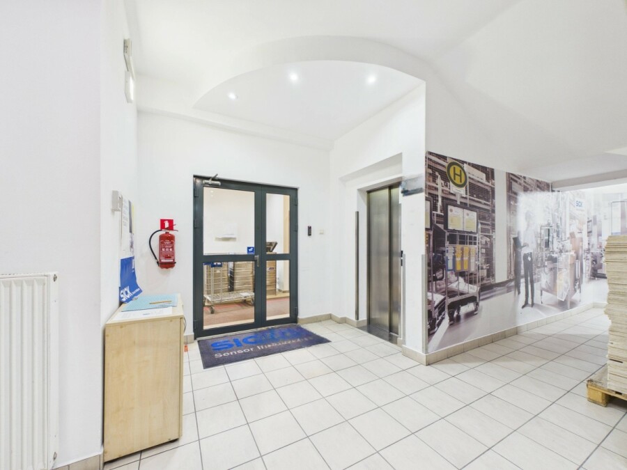 Warszawa, Wola Ulrychów, Nakielska, 4 kondygnacje w budynku biurowym na wynajem