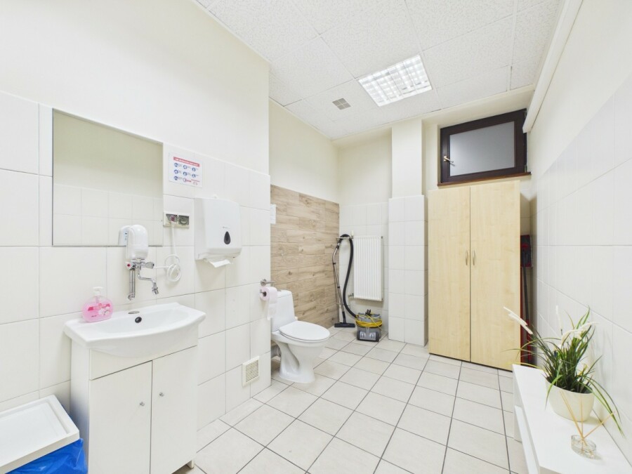 Warszawa, Wola Ulrychów, Nakielska, 4 kondygnacje w budynku biurowym na wynajem