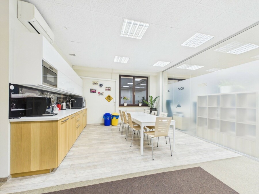 Warszawa, Wola Ulrychów, Nakielska, 4 kondygnacje w budynku biurowym na wynajem