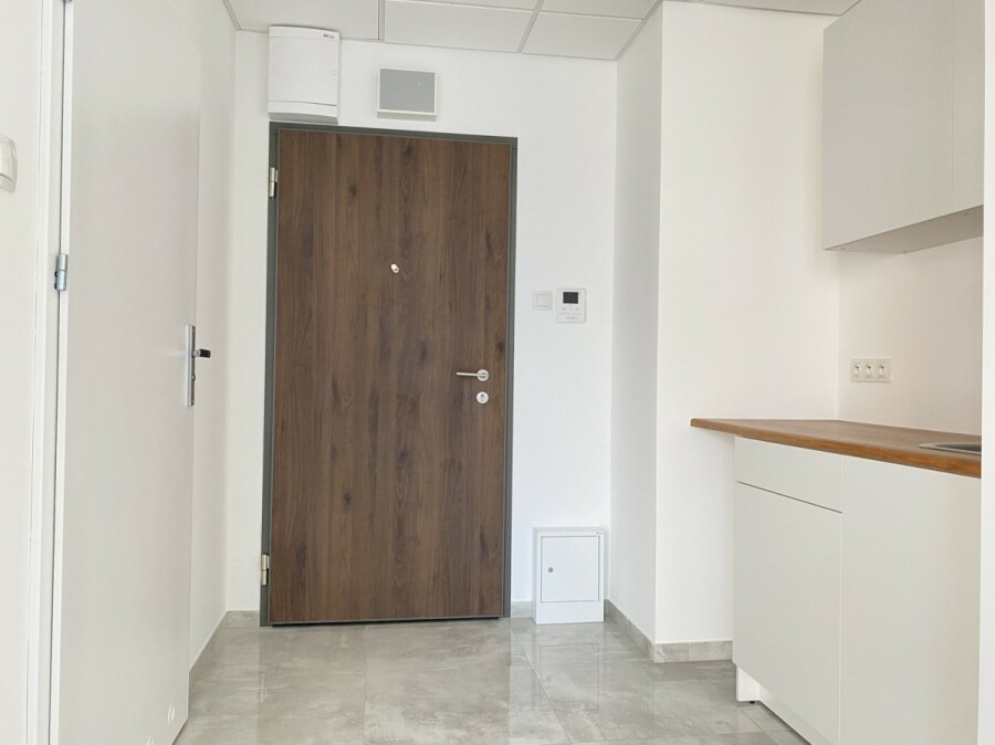 Warszawa, Wola, Marcina Kasprzaka, Biuro 20m2 z balkonem 15m2 i garażem