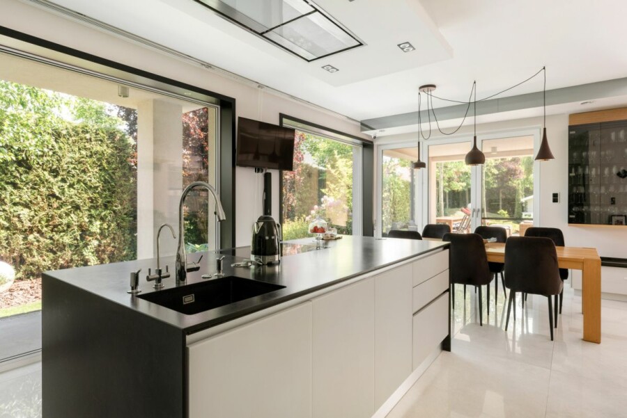 Warszawa, Wilanów, Nowoczesny | wolnostojący | duży ogród