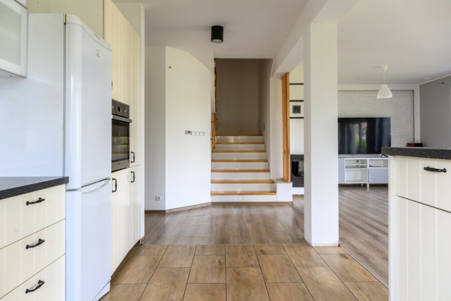 powiat wołomiński, Radzymin, Biskupa Józefa Hollaka, Atrakcyjny dom w zabudowie bliźniaczej - Radzymin