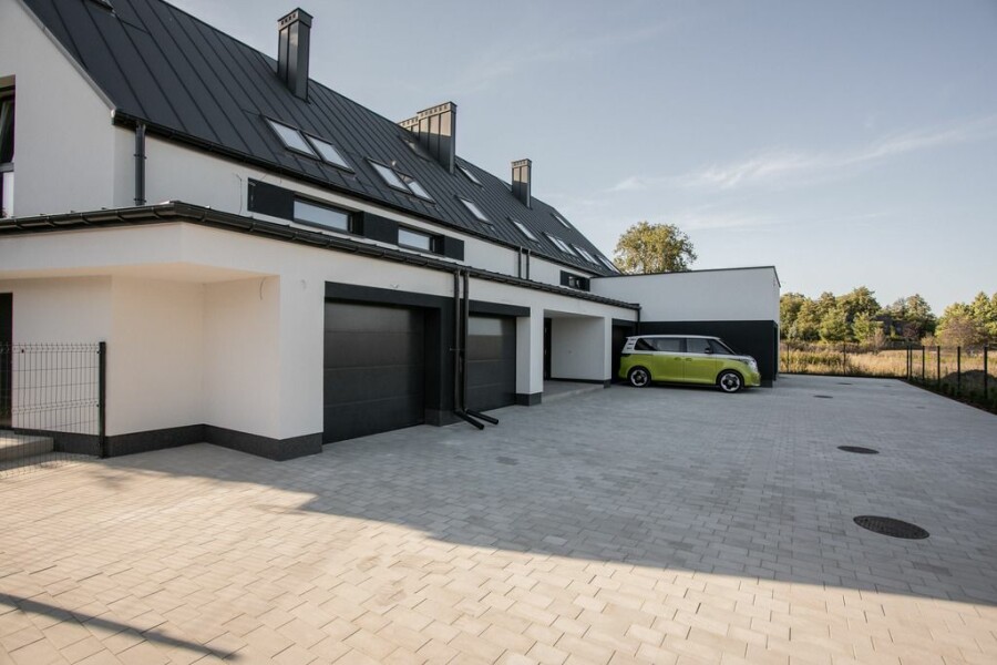 Warszawa, Białołęka Kobiałka, Mochtyńska, Odebrany dom. Garaż. Strych 31 mkw gratis.