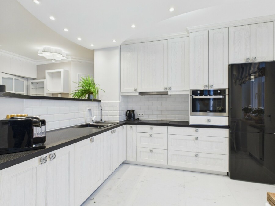 Warszawa, Ursynów Natolin, Aleja Komisji Edukacji Narodowej, Gotowe do wprowadzenia - Obok Metra - Bardzo Ciche