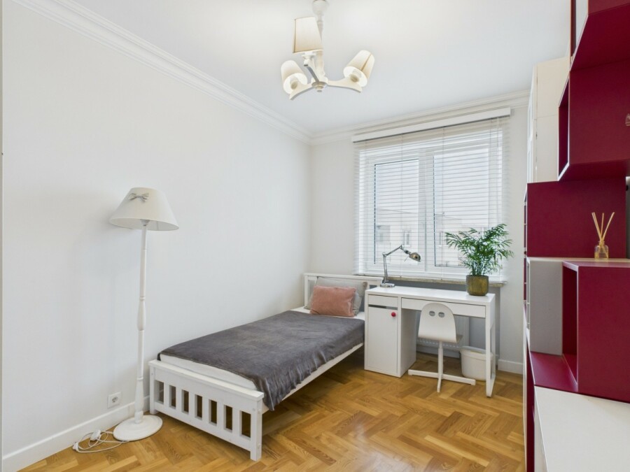 Warszawa, Ursynów Natolin, Aleja Komisji Edukacji Narodowej, Gotowe do wprowadzenia - Obok Metra - Bardzo Ciche