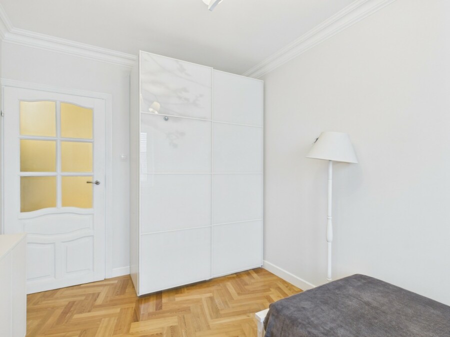 Warszawa, Ursynów Natolin, Aleja Komisji Edukacji Narodowej, Gotowe do wprowadzenia - Obok Metra - Bardzo Ciche