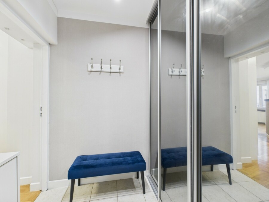 Warszawa, Ursynów Natolin, Aleja Komisji Edukacji Narodowej, Gotowe do wprowadzenia - Obok Metra - Bardzo Ciche