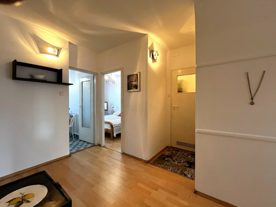 Warszawa, Ursynów, Polinezyjska, Duże 3 pokoje, widna kuchnia, do remontu, metro