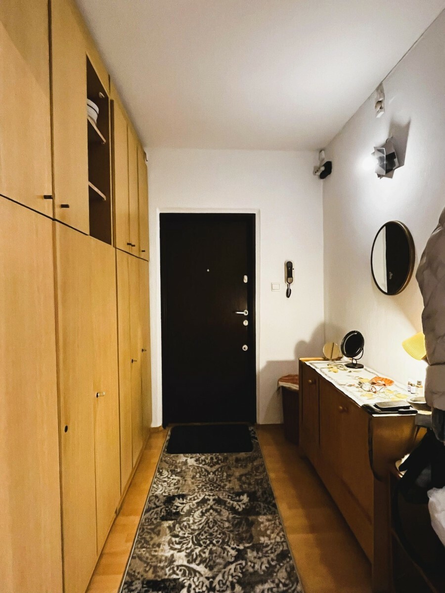 Warszawa, Ursynów, Polinezyjska, Duże 3 pokoje, widna kuchnia, do remontu, metro