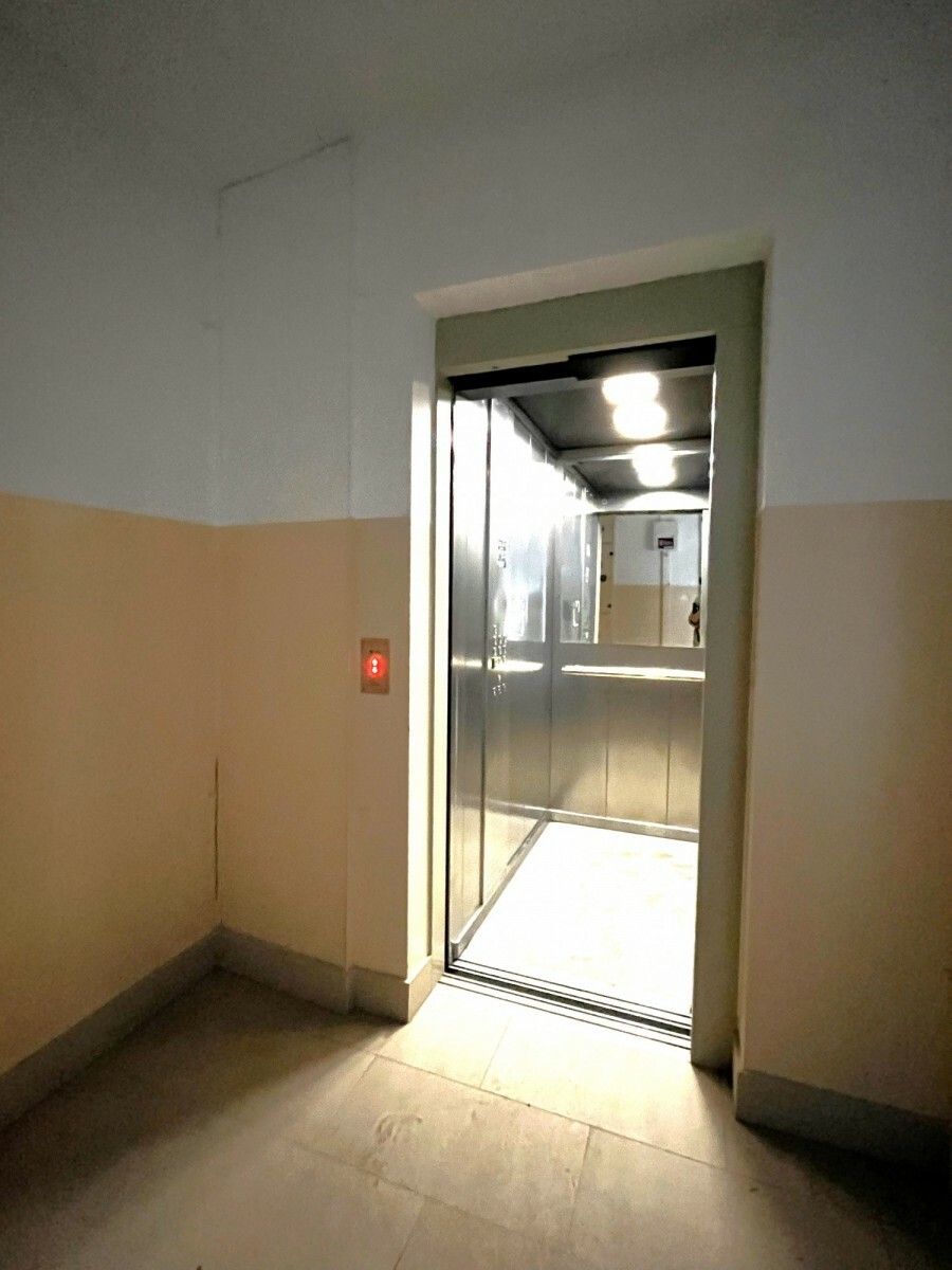 Warszawa, Ursynów, Polinezyjska, Duże 3 pokoje, widna kuchnia, do remontu, metro