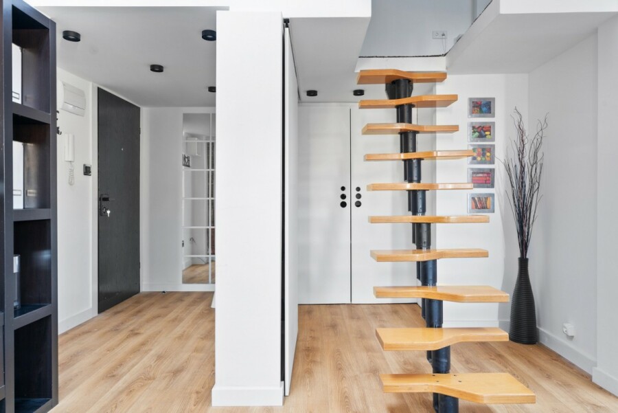 Warszawa, Ursynów Kabaty, Ekologiczna, Antresola-Las Kabacki-300m do metra