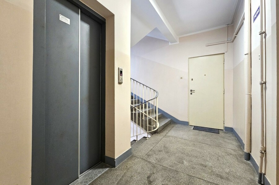 Warszawa, Mokotów, Aleja Niepodległości, Niepodległości, 2 pokoje, balkon, cegła, winda.