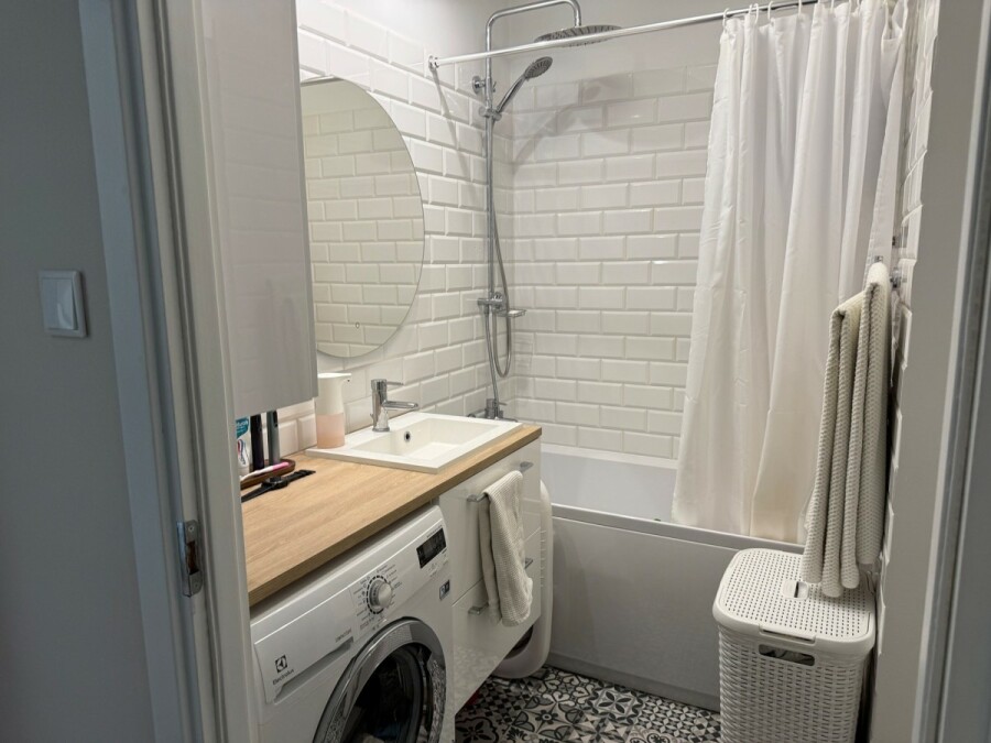 Warszawa, Mokotów, Domaniewska, po remoncie | 2 pokoje | dwustronne | metro |