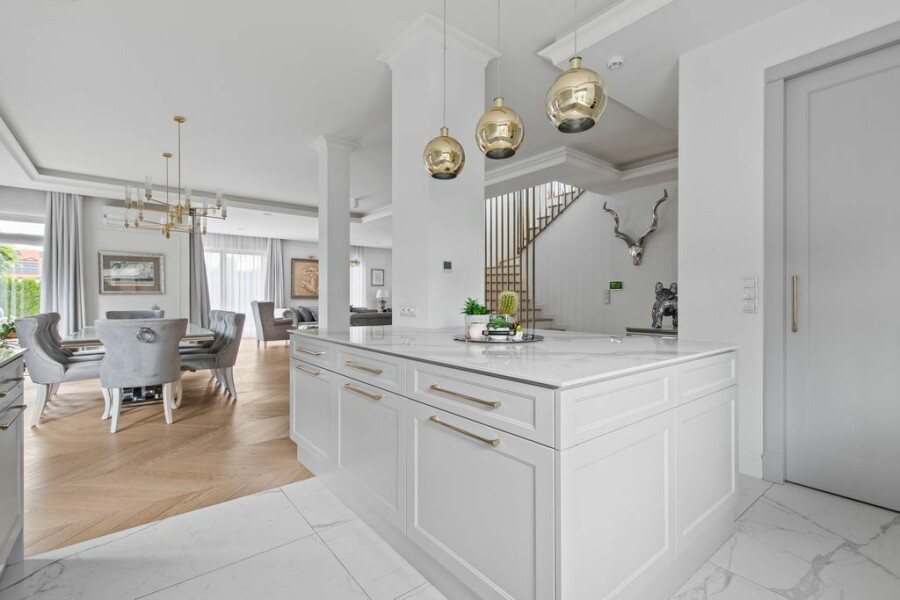 Warszawa, Wilanów, Komfortowa, Dom z basenem 290 m2 Wilanow 6 pokoi ogród garaż