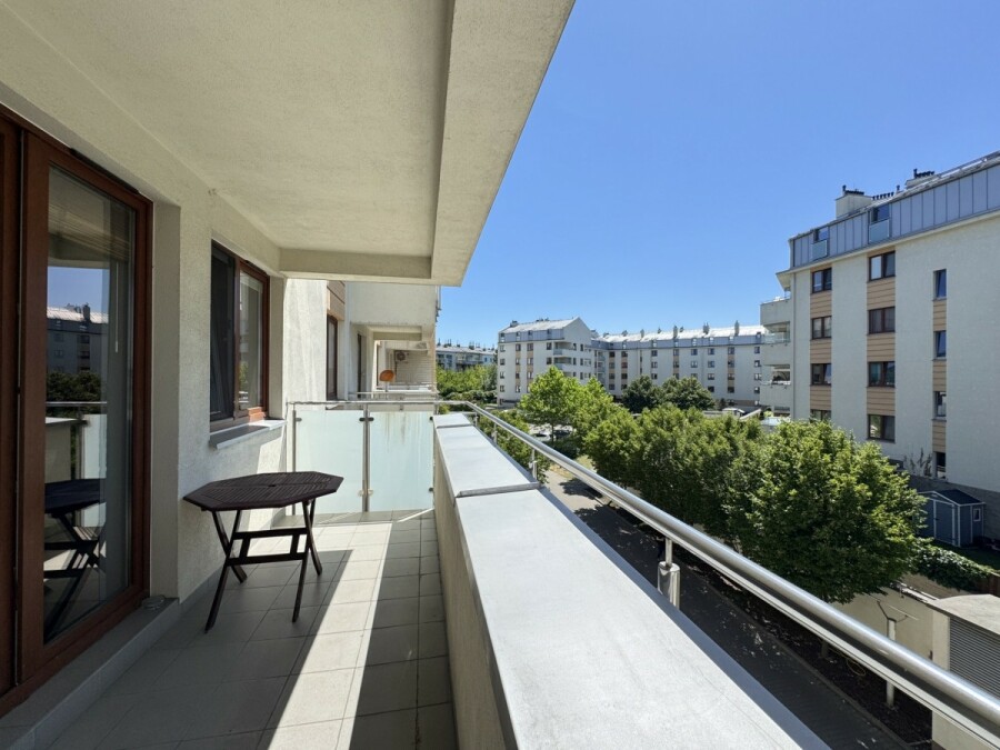 Warszawa, Targówek Zacisze, Uznamska, Mieszkanie przy cichej ulicy