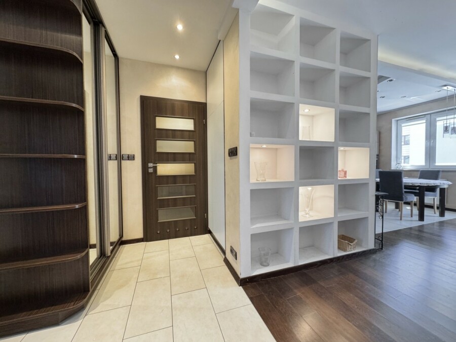 Warszawa, Targówek Zacisze, Uznamska, Mieszkanie przy cichej ulicy