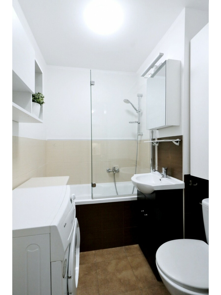 Warszawa, Bielany Wawrzyszew, Aleja Władysława Reymonta, Umeblowana kawalerka na Bielanach