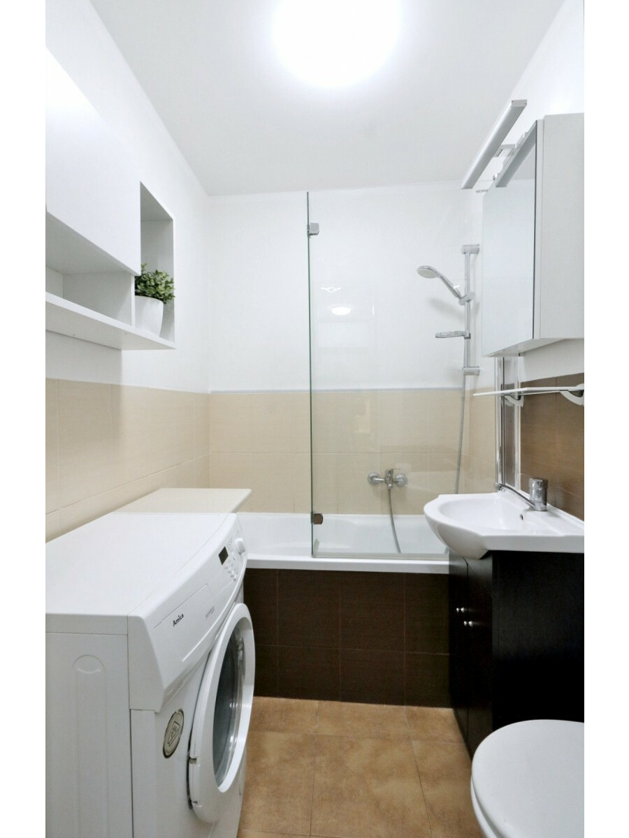 Warszawa, Bielany Wawrzyszew, Aleja Władysława Reymonta, Umeblowana kawalerka na Bielanach