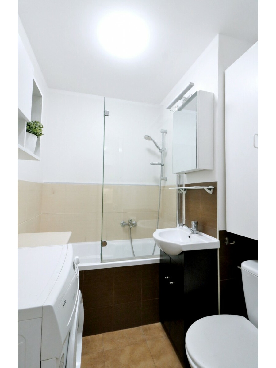 Warszawa, Bielany Wawrzyszew, Aleja Władysława Reymonta, Umeblowana kawalerka na Bielanach