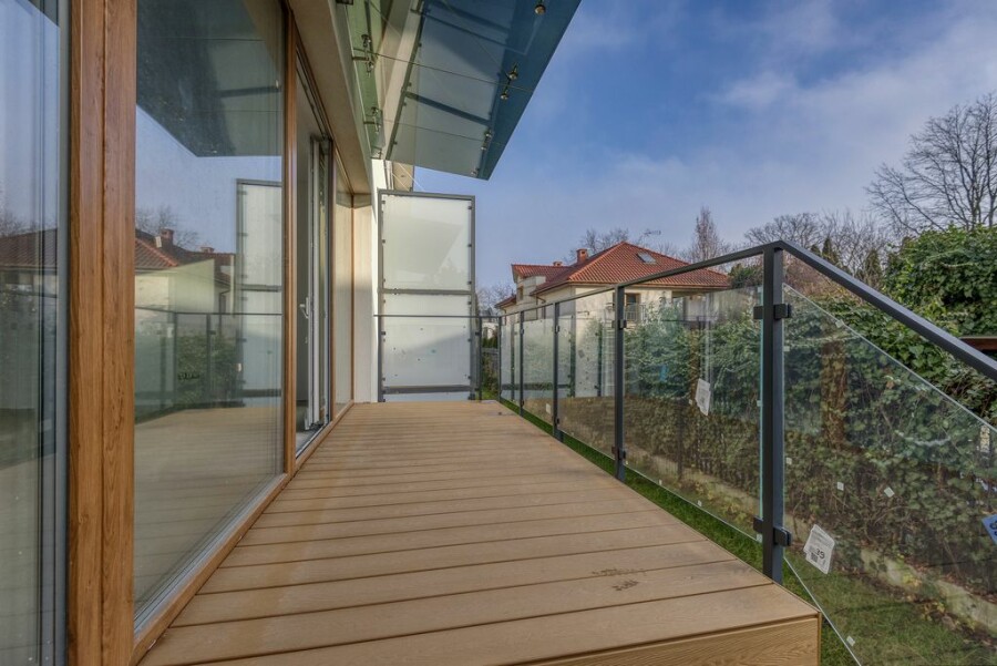 Warszawa, Bielany, Prozy, Cisza i zieleń przy metrze – rodzinny segment