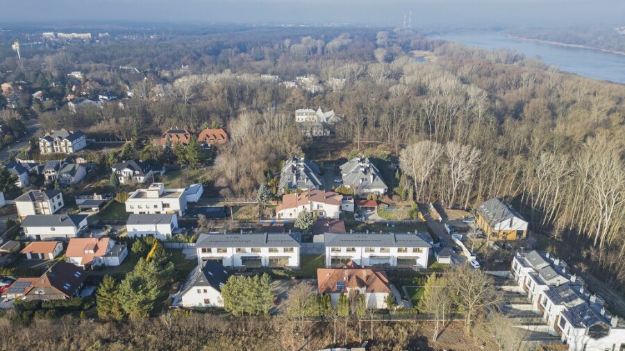 Warszawa, Bielany, Prozy, Cisza i zieleń przy metrze – rodzinny segment