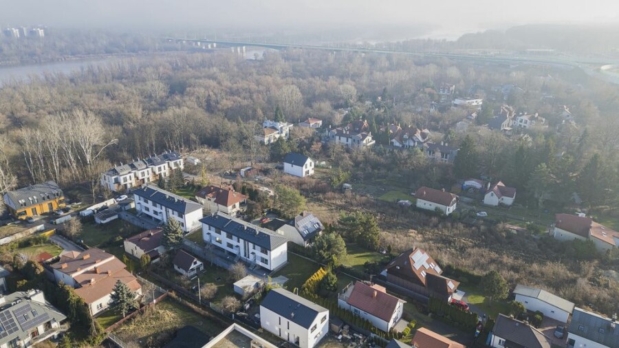 Warszawa, Bielany, Prozy, Cisza i zieleń przy metrze – rodzinny segment