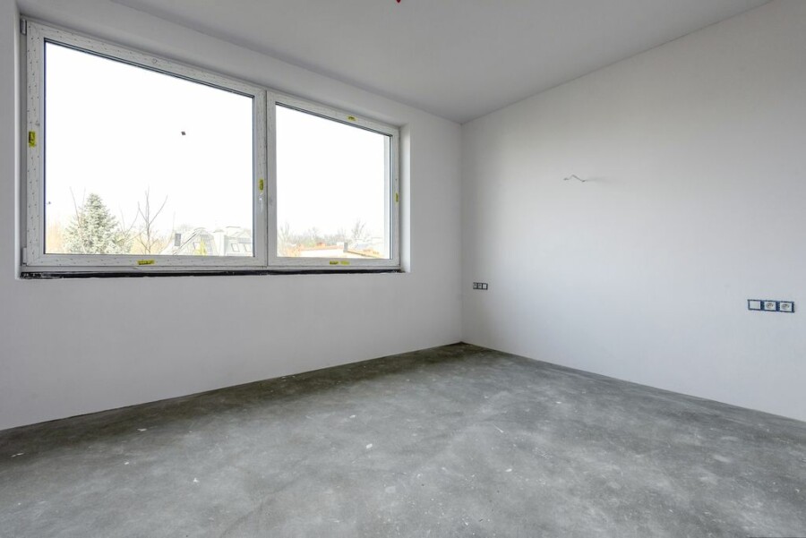 Warszawa, Bielany, Prozy, Cisza i zieleń przy metrze – rodzinny segment