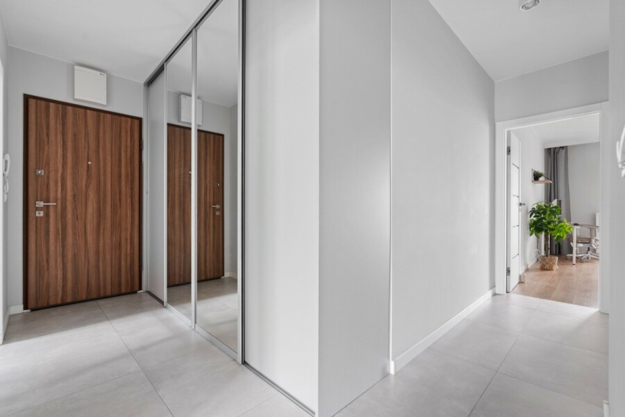 Warszawa, Wola, Fort Wola, 3 pokoje z oddzielną kuchnią | Balkon I Garaż