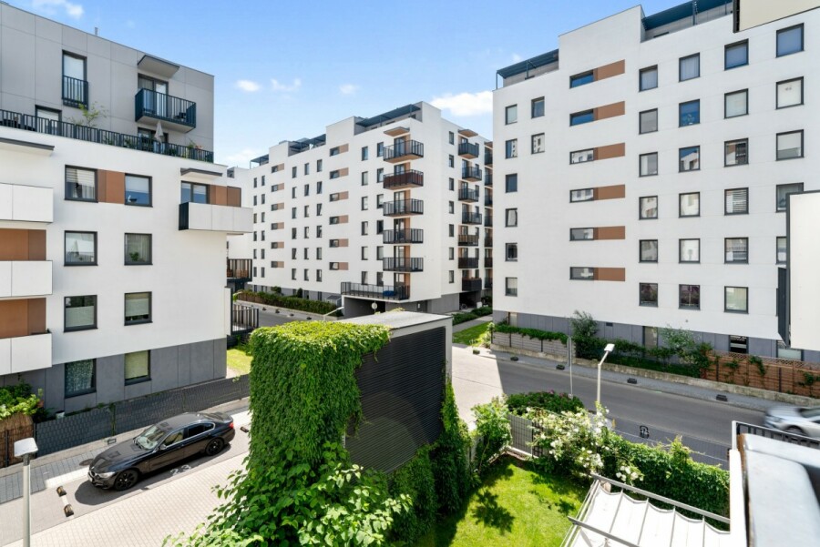 Warszawa, Wola, Fort Wola, 3 pokoje z oddzielną kuchnią | Balkon I Garaż