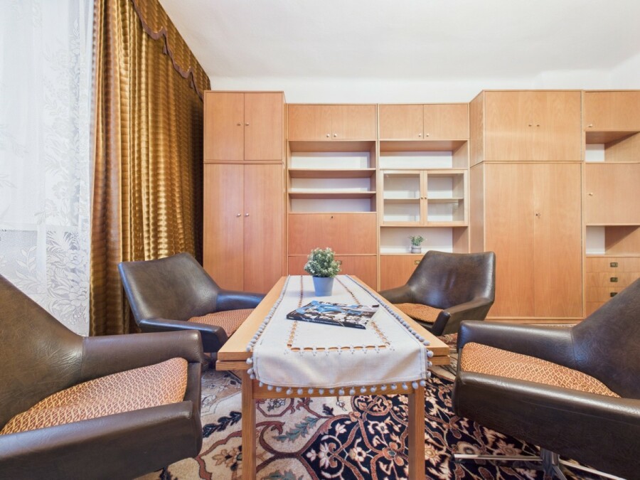 Warszawa, Włochy, Żwirki I Wigury, Doskonała lokalizacja | kamienica