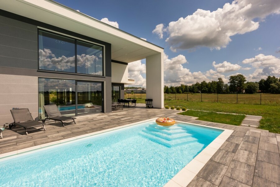 powiat wołomiński, Łąki, Nowoczesny dom z basenem w stylu glamour