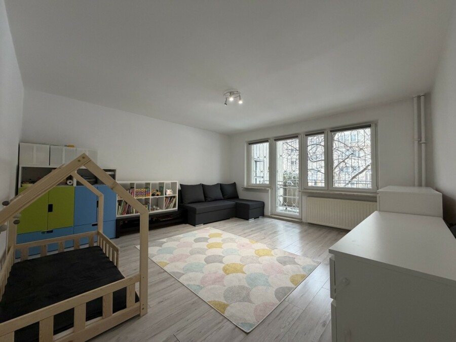 Warszawa, Ursynów, | 2 pokoje | Ogród 20 m² | Obok Metra Imielin