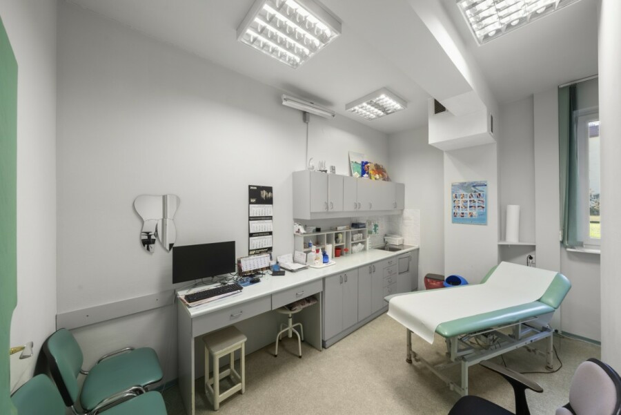 Warszawa, Ursynów, Wąwozowa, Klinika z blokiem operacyjnym | 334 m² | Kabaty