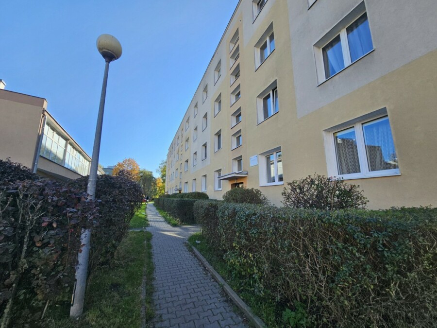 Warszawa, Ursus, Kazimierza Pużaka, Kawalerka z osobną kuchnią i balkonem URSUS