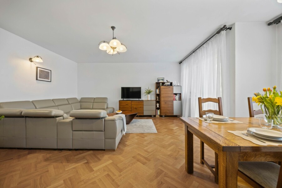 Warszawa, Ochota, Opaczewska, Przestrzeń domu, wygoda miasta! 125 m² przy parku.