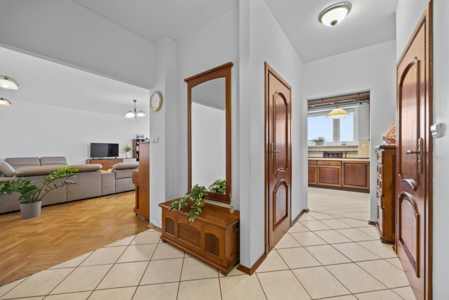 Warszawa, Ochota, Opaczewska, Przestrzeń domu, wygoda miasta! 125 m² przy parku.
