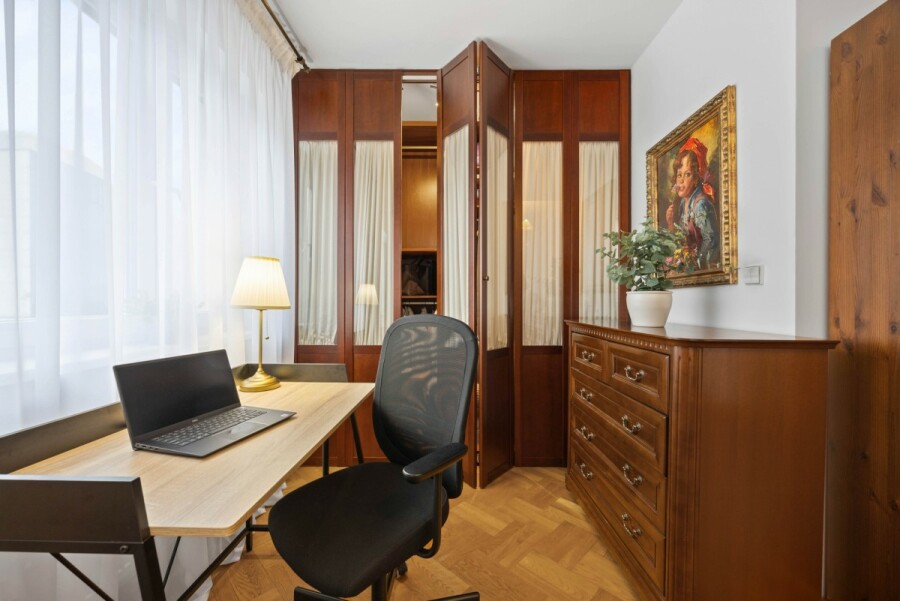 Warszawa, Ochota, Opaczewska, Przestrzeń domu, wygoda miasta! 125 m² przy parku.