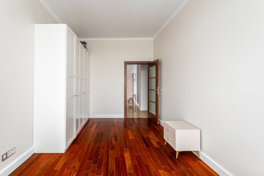 Warszawa, Mokotów, Podchorążych, Słoneczny apartament z tarasem przy Łazienkach