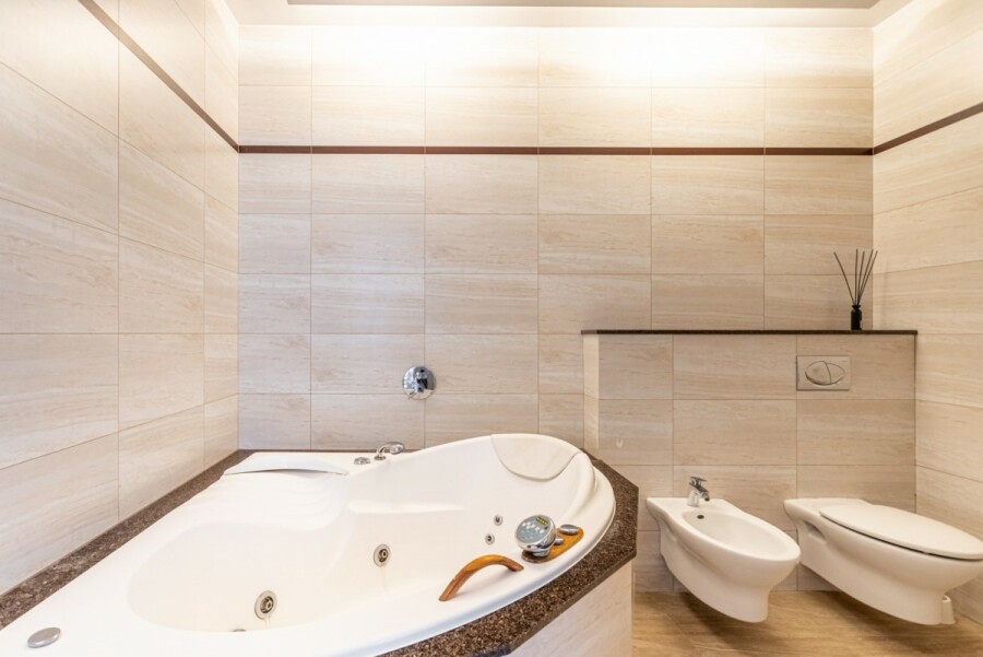 Warszawa, Mokotów, Podchorążych, Słoneczny apartament z tarasem przy Łazienkach