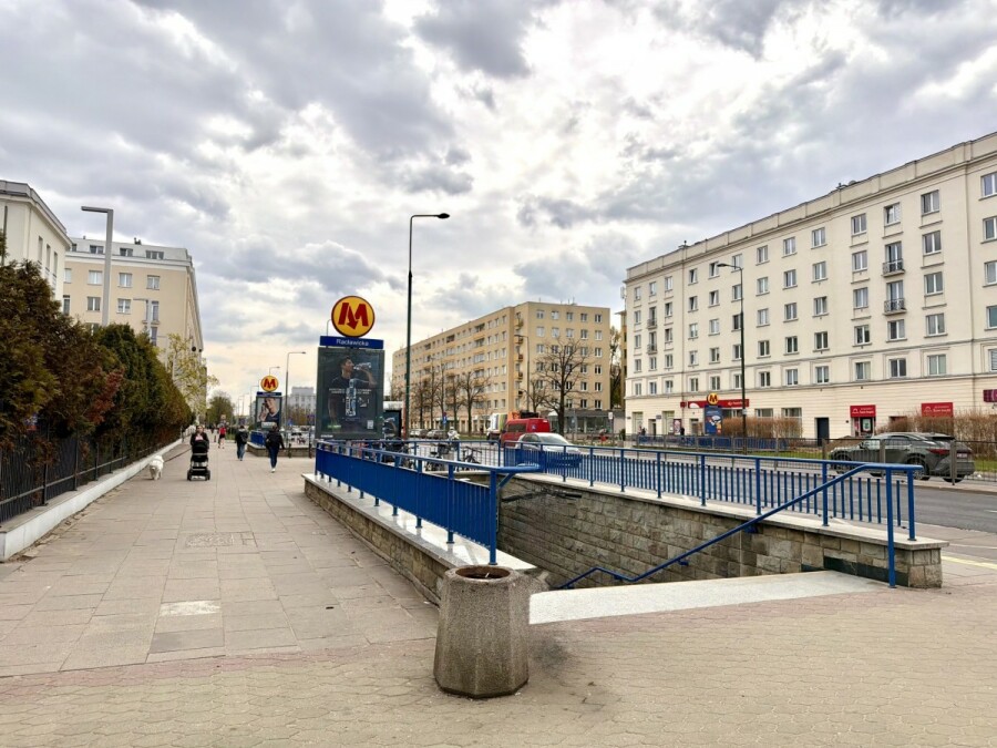 Warszawa, Mokotów, Wiktorska, Przy Metrze Racławicka | Budynek z cegły | Piwnica