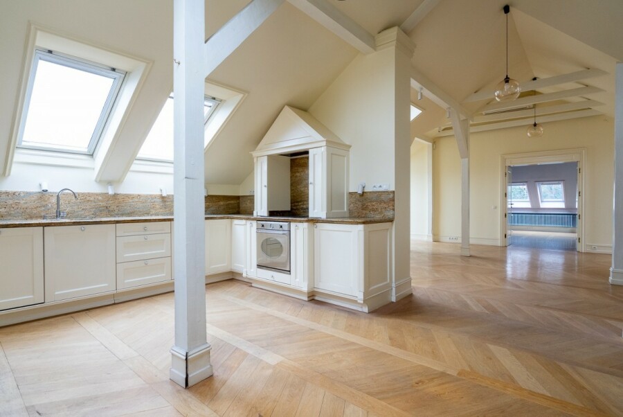 Warszawa, Mokotów, Aleja Wilanowska, Apartament w koronach drzew przy Dominikańskiej
