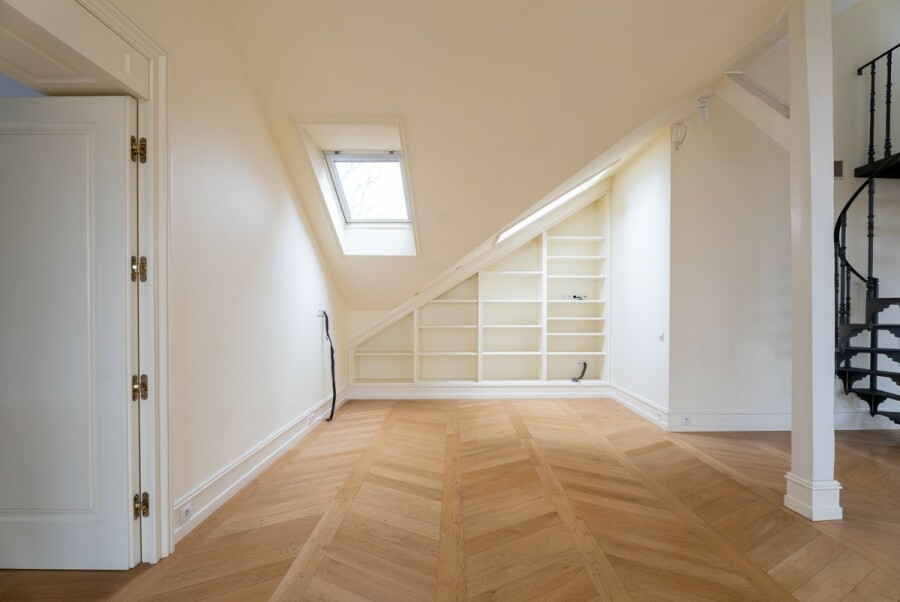 Warszawa, Mokotów, Aleja Wilanowska, Apartament w koronach drzew przy Dominikańskiej
