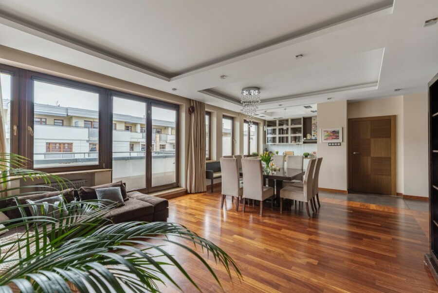 Warszawa, Wilanów Błonia Wilanowskie, Sarmacka, Dwupoziomowy apartament I dwa tarasy I duże okna