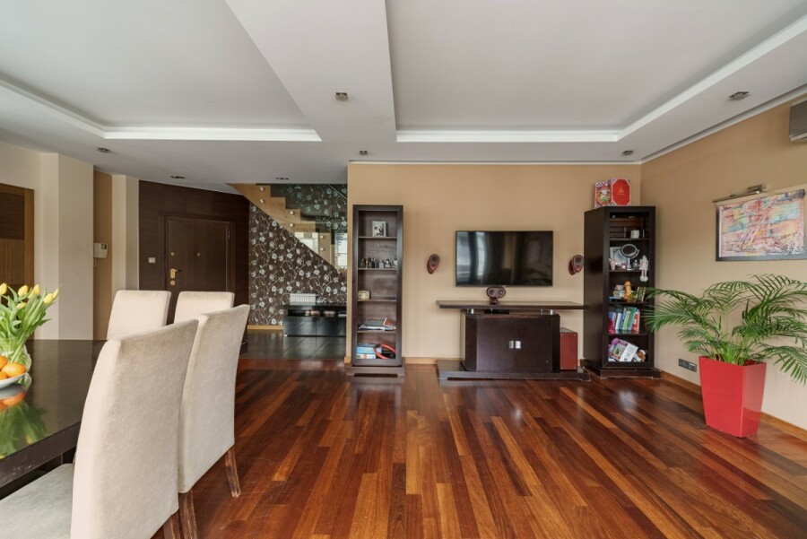 Warszawa, Wilanów Błonia Wilanowskie, Sarmacka, Dwupoziomowy apartament I dwa tarasy I duże okna