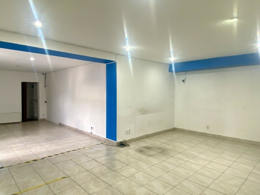 Warszawa, Targówek, Młodzieńcza, Nieduży lokal na parterze w świetnej lokalizacji