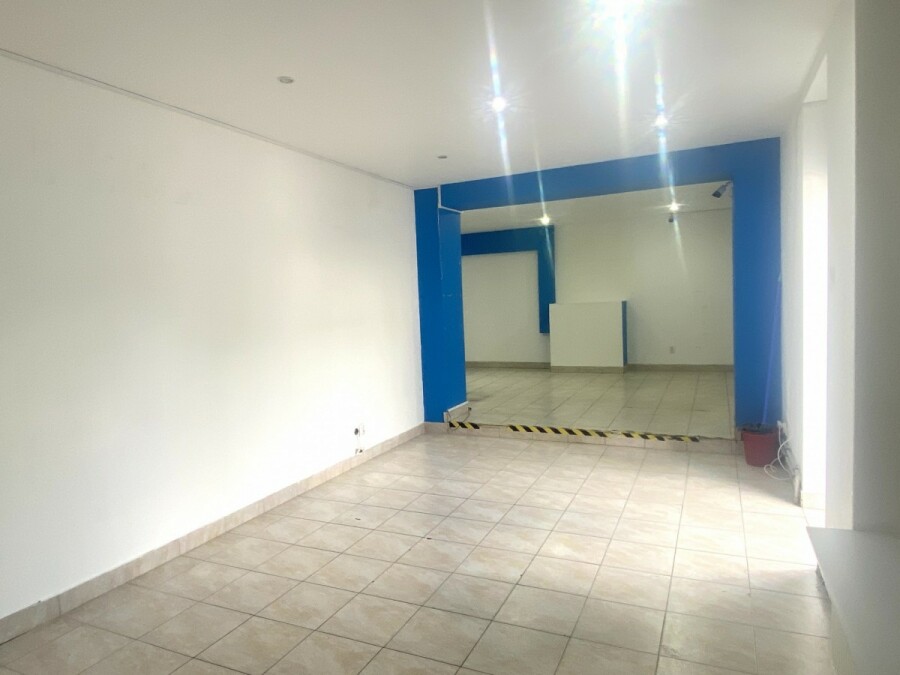 Warszawa, Targówek, Młodzieńcza, Nieduży lokal na parterze w świetnej lokalizacji